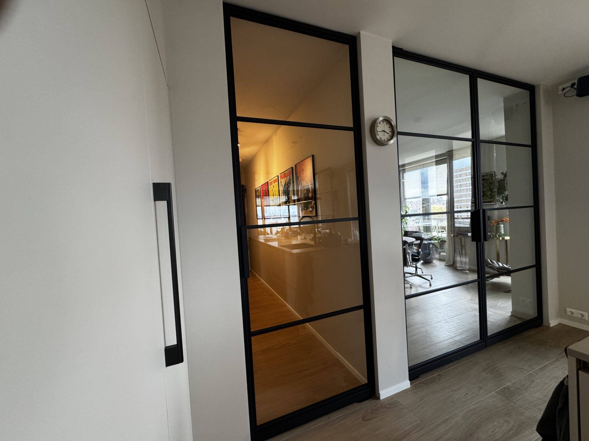 Stalen taatsdeur in RAL 7021 in Amsterdam