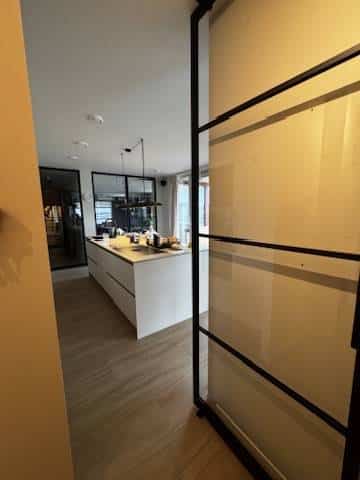 Stalen taatsdeur in RAL 7021 in Amsterdam