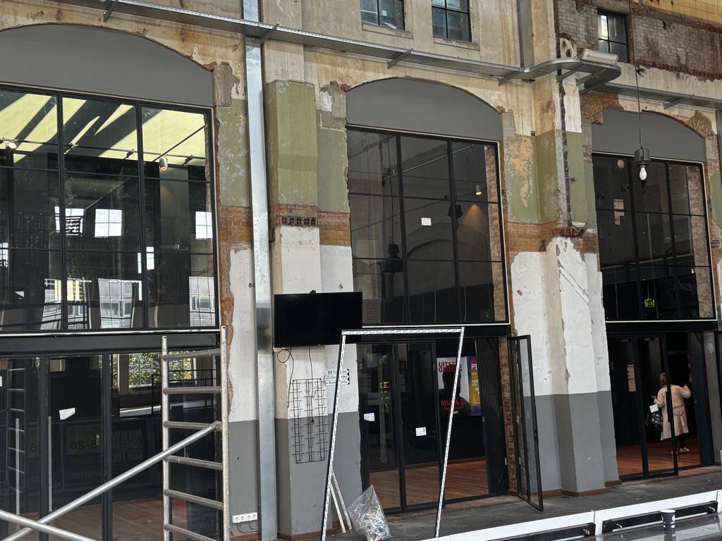 Stalen pui in het Energiehuis Dordrecht