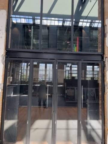 Stalen pui in het Energiehuis Dordrecht