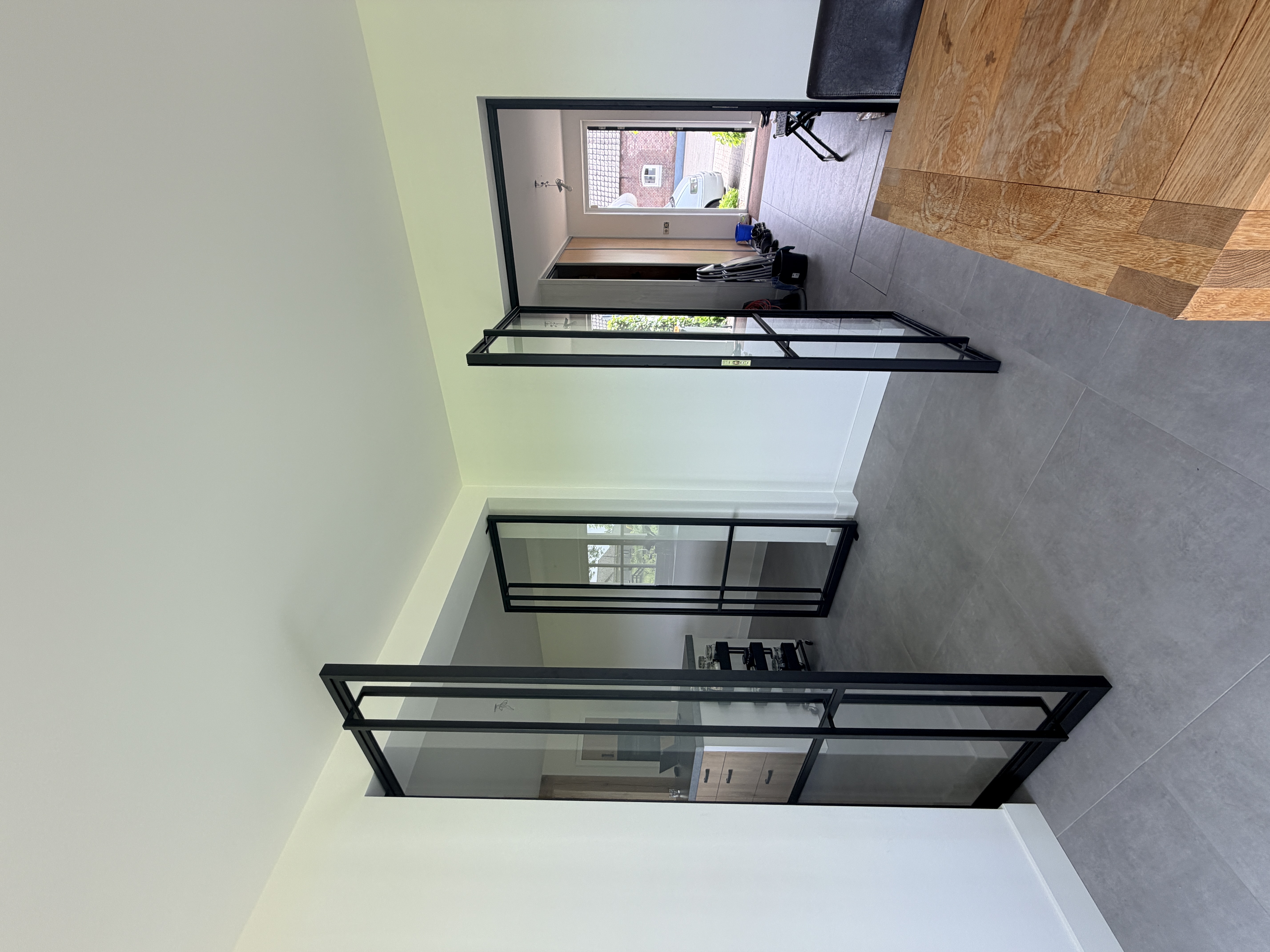 Close-up slank staalprofiel RAL 9005 FS van stalen binnendeuren in Lopik